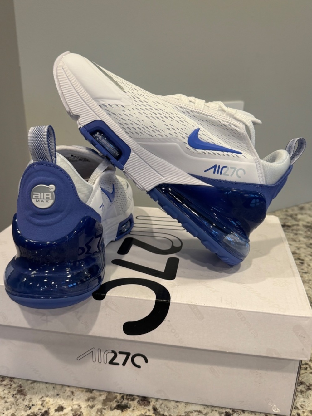 Nike Air Max 270 Premium - Picture 2 of 5